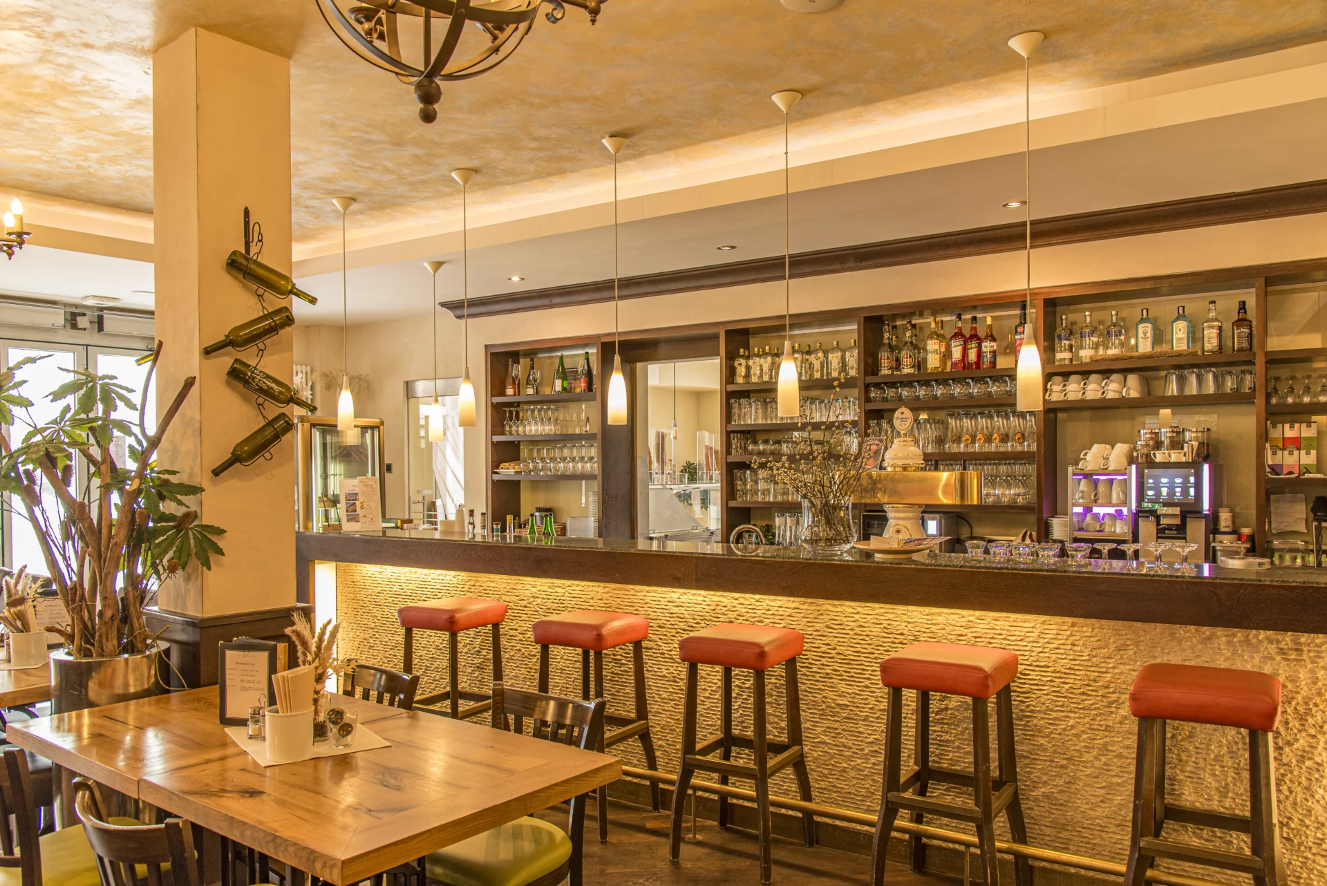 Hotel-Weisses-Lamm_EscaVinum-Eiscafe_3