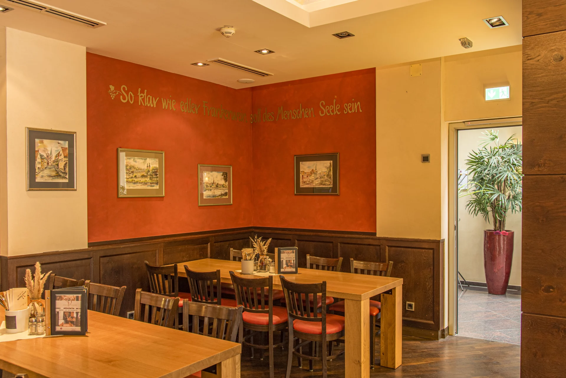 Hotel-Weisses-Lamm_EscaVinum-Eiscafe_4