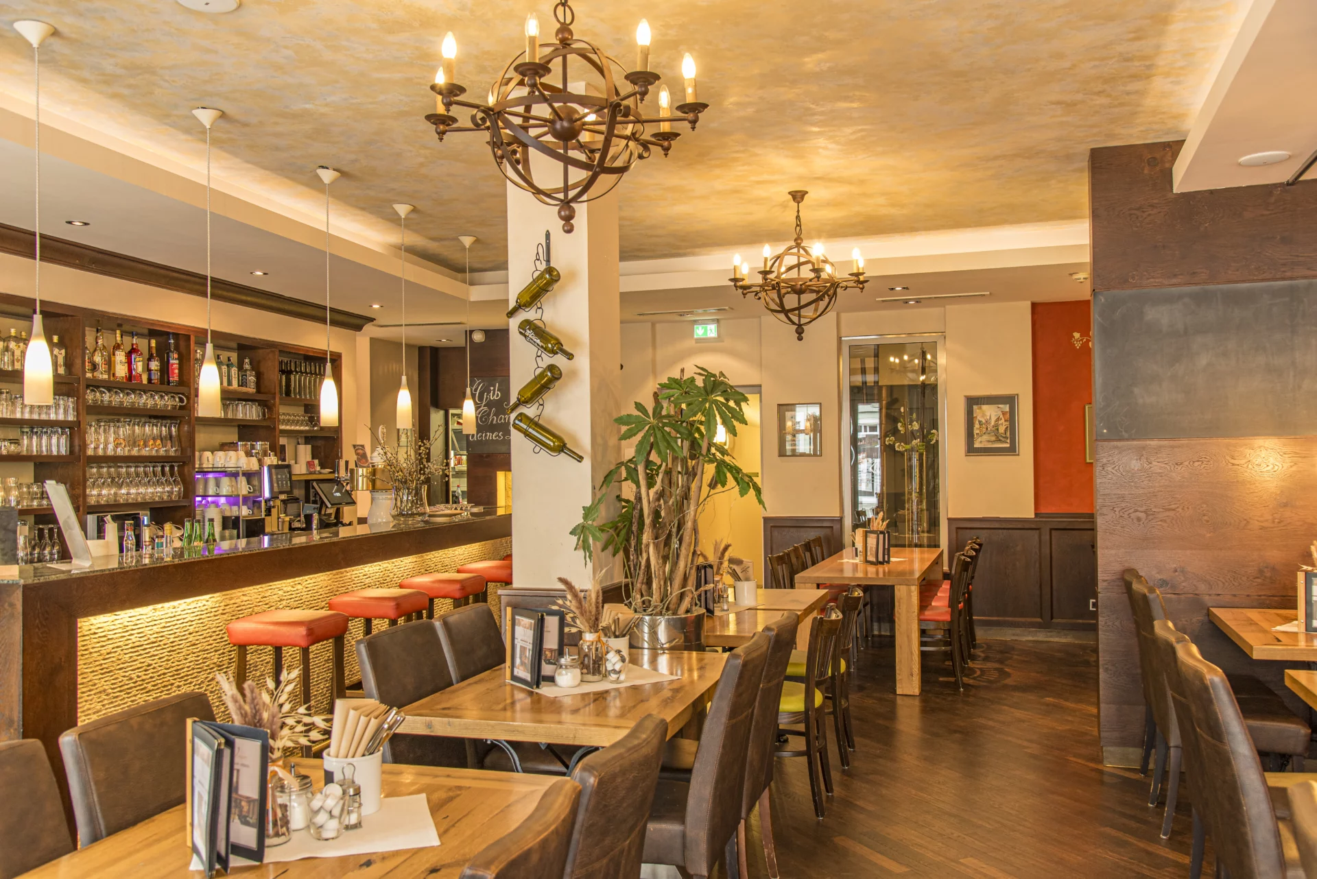 Hotel-Weisses-Lamm_EscaVinum-Eiscafe_5