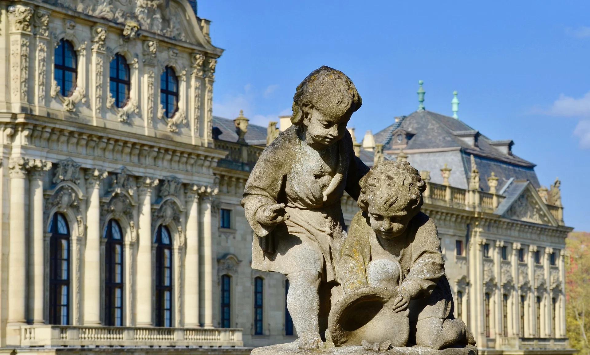 residence-3776827_1920